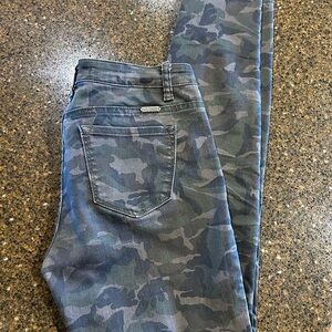 KanCan Women's Camo Skinny Jeans Sz 5